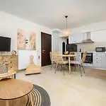 Вилла Phillyrea Luxury *