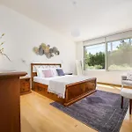 Вилла Phillyrea Luxury