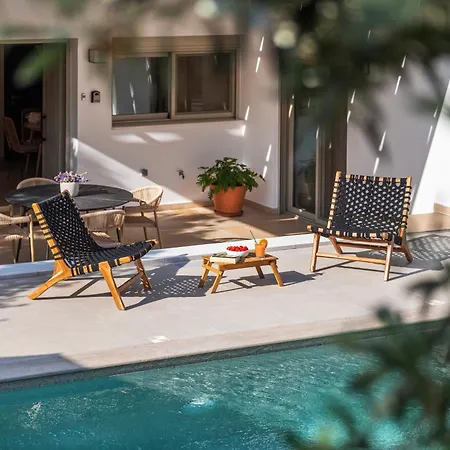 Phillyrea Luxury Villa *