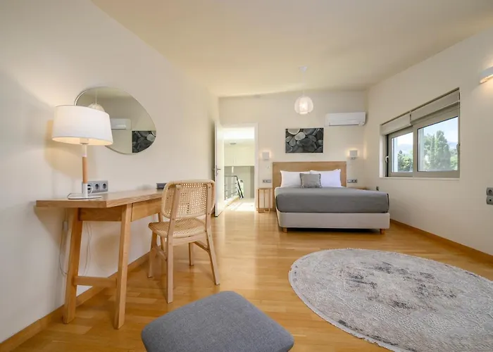 Вилла Phillyrea Luxury *