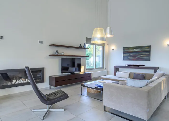 Phillyrea Luxury Вилла *