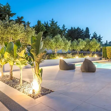 ヴィラ Phillyrea Luxury コス・タウン