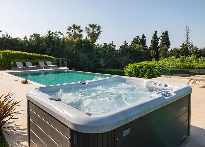 Phillyrea Luxury Vila